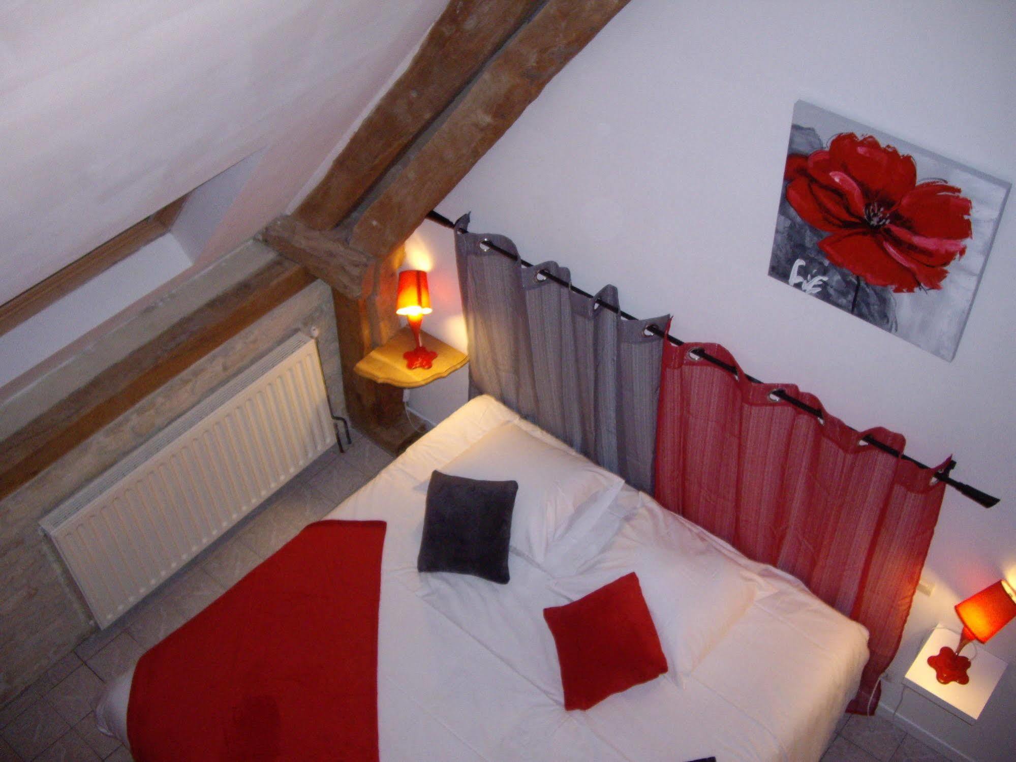 Auberge De La Luzerne Bernières-sur-Mer Exterior foto